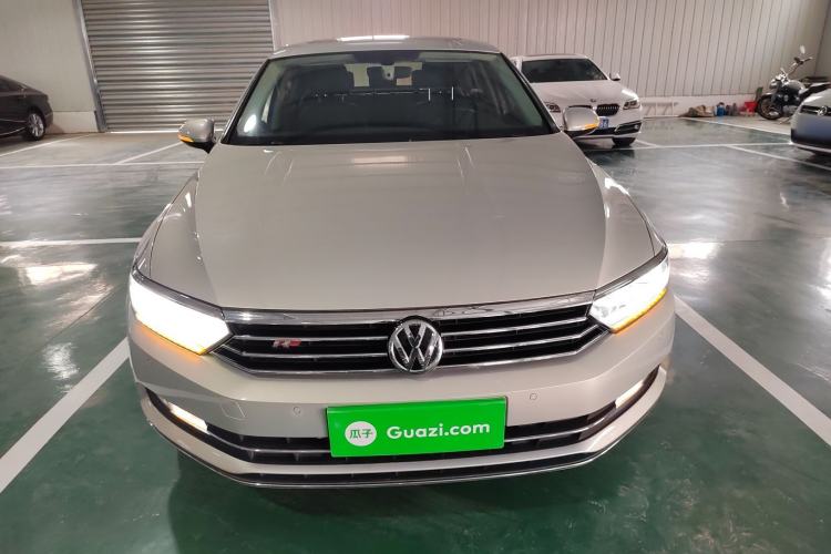 Used Volkswagen Magotan 2019 330TSI DSG Luxury Version China VI Standard Front