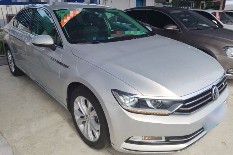 Used Volkswagen Magotan 2019 330TSI DSG Luxury Model China V Standard Front Right 45 Deg
