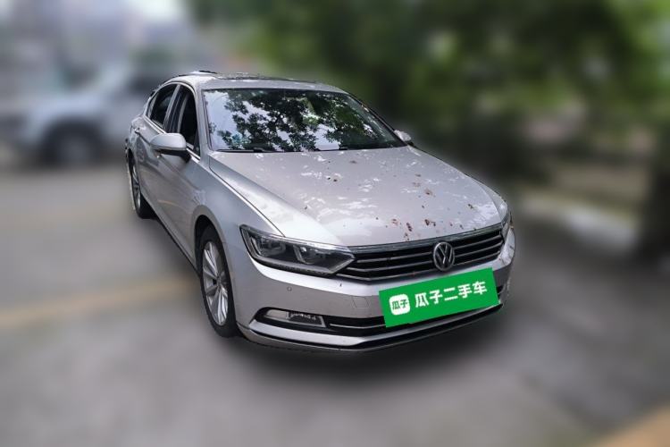 Used Volkswagen Magotan 2019 330TSI DSG Leading Edition China V Standard Front Right 45 Deg