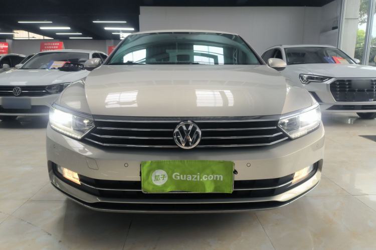 Used Volkswagen Magotan 2019 330TSI DSG Leading Model China VI Standard Front
