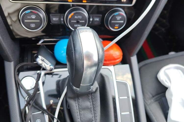 Used Volkswagen Magotan 2019 380TSI DSG Luxury Model China V Standard Gear Lever