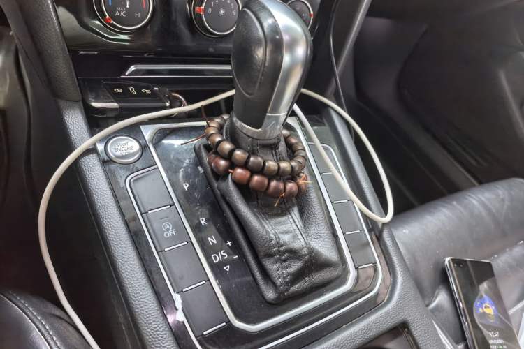 Used Volkswagen Magotan 2019 330TSI DSG Leading Model China VI Standard Gear Lever