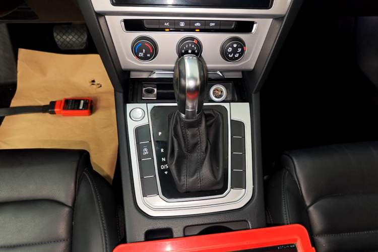 Used Volkswagen Magotan 2019 280TSI DSG Comfort Model China VI Standard Gear Lever