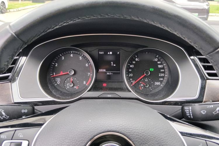 Used Volkswagen Magotan 2019 330TSI DSG Luxury Version China VI Standard Instrument Cluster