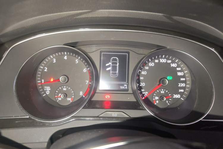 Used Volkswagen Magotan 2019 330TSI DSG Leading Model China VI Standard Instrument Cluster