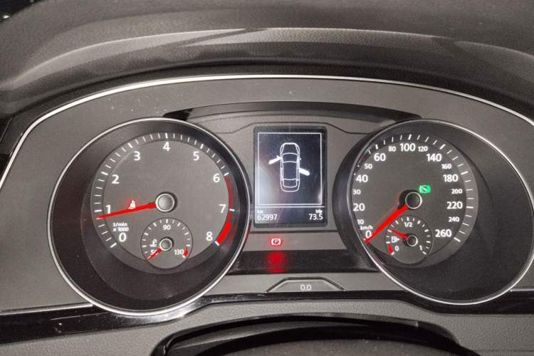 Used Volkswagen Magotan 2019 330TSI DSG Luxury Model China V Standard Instrument Cluster