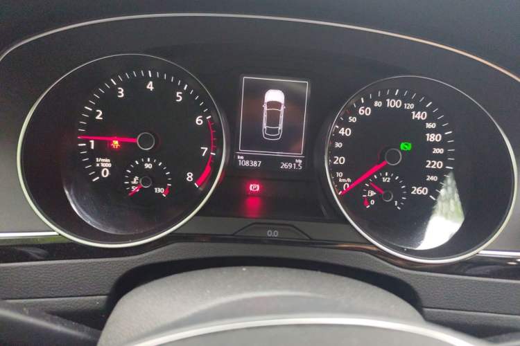 Used Volkswagen Magotan 2019 330TSI DSG Luxury Version China VI Standard Instrument Cluster