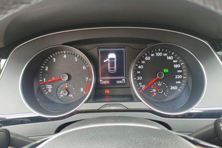 Used Volkswagen Magotan 2019 330TSI DSG Luxury Version China VI Standard Instrument Cluster