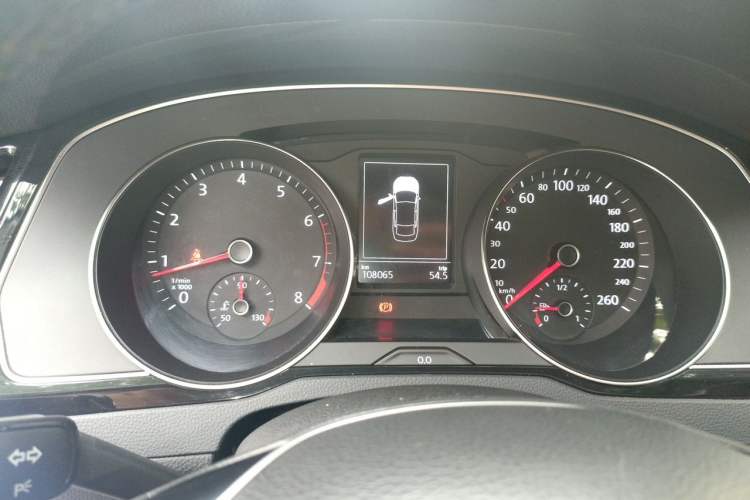 Used Volkswagen Magotan 2019 330TSI DSG Leading Edition China V Standard Instrument Cluster