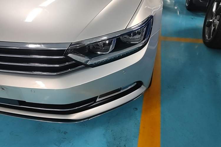 Used Volkswagen Magotan 2019 330TSI DSG Leading Edition China V Standard Left Front Headlight