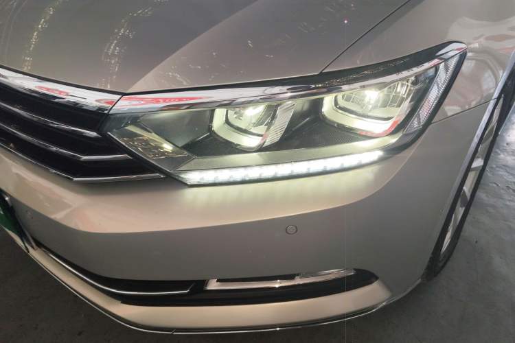 Used Volkswagen Magotan 2019 330TSI DSG Leading Model China VI Standard Left Front Headlight