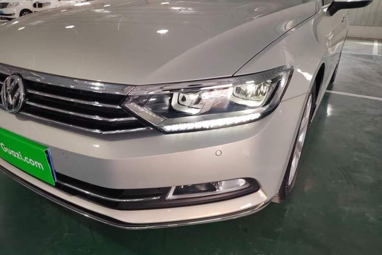 Used Volkswagen Magotan 2019 330TSI DSG Luxury Version China VI Standard Left Front Headlight