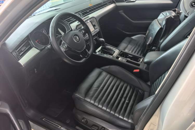 Used Volkswagen Magotan 2019 330TSI DSG Leading Model China VI Standard Left Front Seat