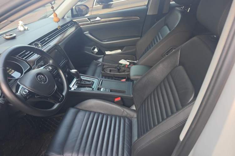 Used Volkswagen Magotan 2019 330TSI DSG Luxury Version China VI Standard Left Front Seat
