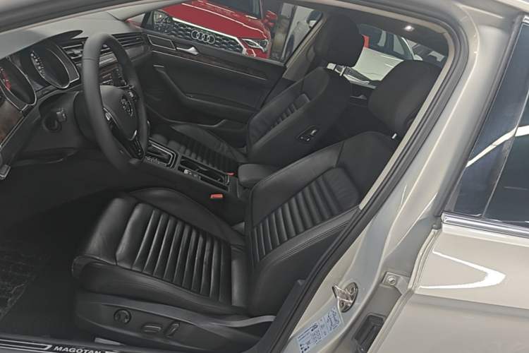 Used Volkswagen Magotan 2019 330TSI DSG Leading Model China VI Standard Left Front Seat