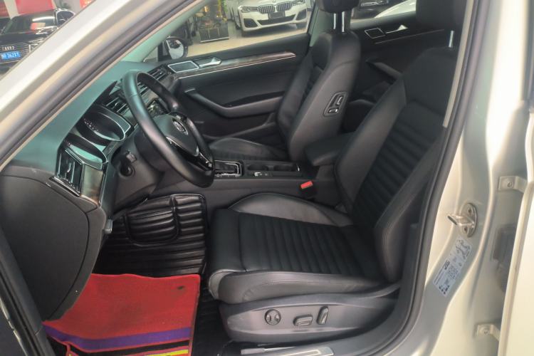 Used Volkswagen Magotan 2019 330TSI DSG Leading Model China VI Standard Left Front Seat