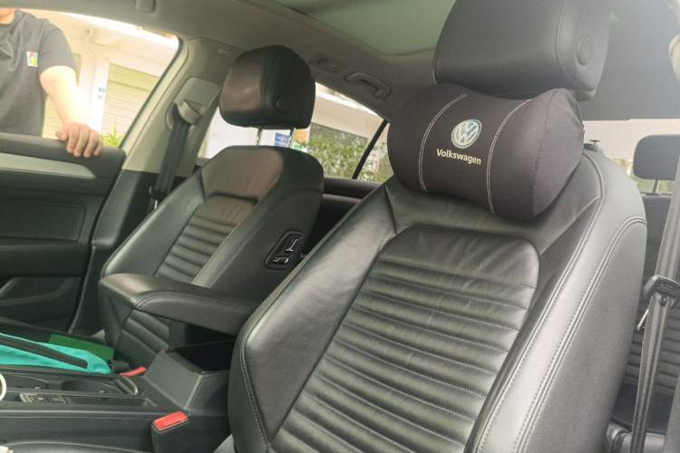 Used Volkswagen Magotan 2019 330TSI DSG Leading Edition China V Standard Left Front Seat