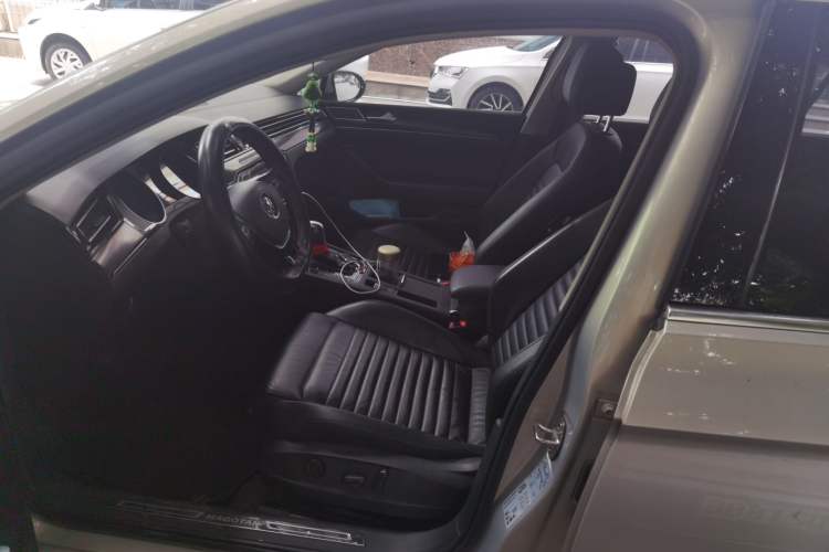 Used Volkswagen Magotan 2019 330TSI DSG Luxury Model China V Standard Left Front Seat