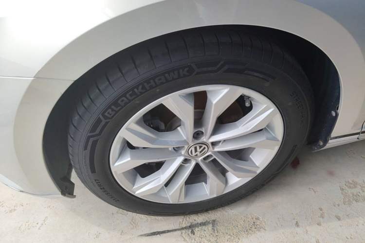 Used Volkswagen Magotan 2019 330TSI DSG Luxury Model China V Standard Left Front Wheel Hub