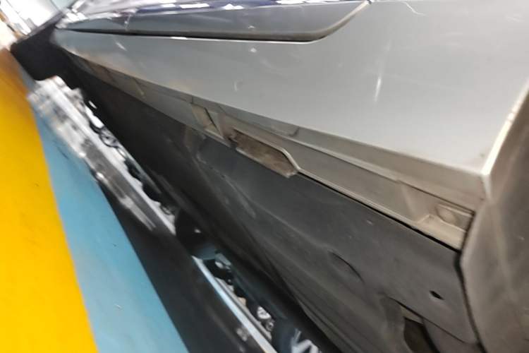 Used Volkswagen Magotan 2019 330TSI DSG Leading Edition China V Standard Left Side Sill