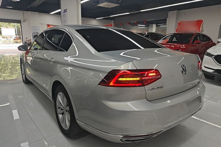Used Volkswagen Magotan 2019 330TSI DSG Leading Model China VI Standard Rear Left 45 Deg