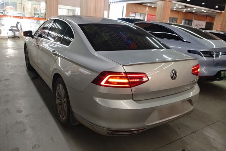 Used Volkswagen Magotan 2019 330TSI DSG Leading Model China VI Standard Rear Left 45 Deg