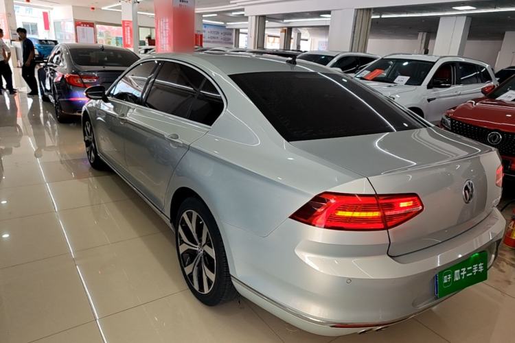 Used Volkswagen Magotan 2019 280TSI DSG Comfort Model China VI Standard Rear Left 45 Deg