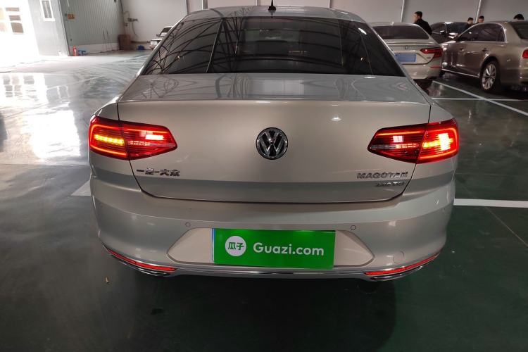 Used Volkswagen Magotan 2019 330TSI DSG Luxury Version China VI Standard Rear