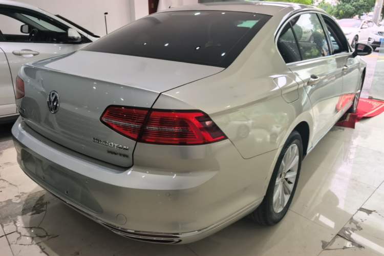 Used Volkswagen Magotan 2019 330TSI DSG Leading Model China VI Standard Rear Right 45 Deg
