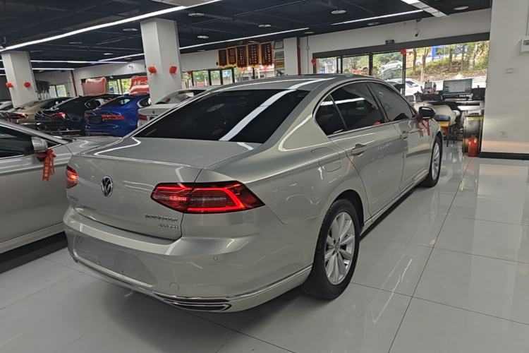 Used Volkswagen Magotan 2019 330TSI DSG Leading Model China VI Standard Rear Right 45 Deg