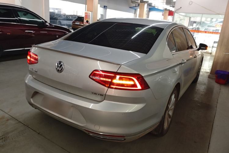 Used Volkswagen Magotan 2019 330TSI DSG Leading Model China VI Standard Rear Right 45 Deg