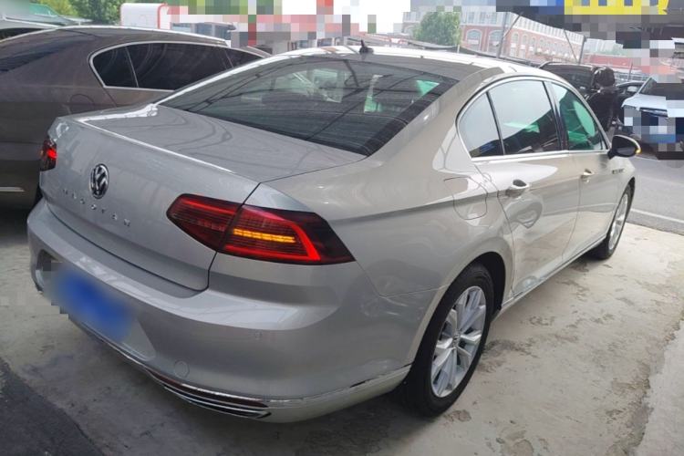 Used Volkswagen Magotan 2019 330TSI DSG Luxury Model China V Standard Rear Right 45 Deg