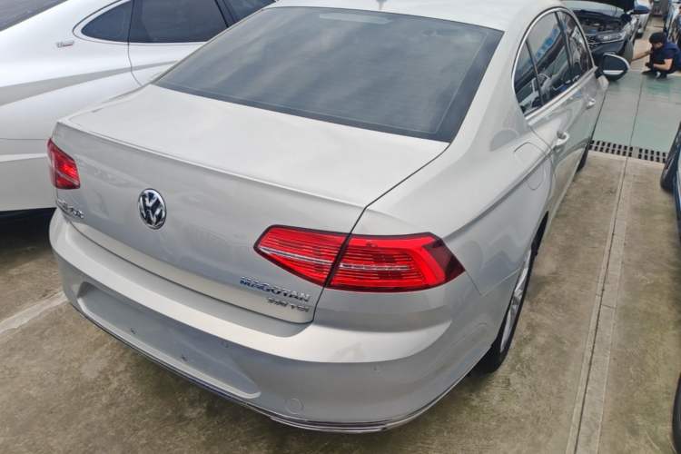 Used Volkswagen Magotan 2019 330TSI DSG Luxury Version China VI Standard Rear Right 45 Deg