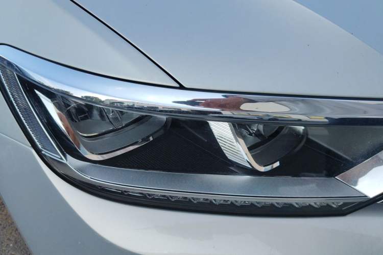 Used Volkswagen Magotan 2019 380TSI DSG Luxury Model China V Standard Right Front Headlight