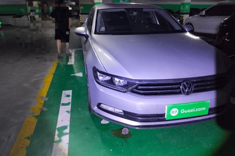 Used Volkswagen Magotan 2019 330TSI DSG Luxury Model China V Standard Right Front Headlight