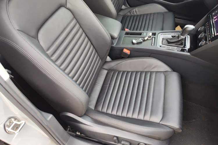 Used Volkswagen Magotan 2019 330TSI DSG Luxury Model China V Standard Right Front Seat