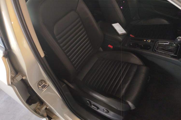 Used Volkswagen Magotan 2019 330TSI DSG Leading Model China VI Standard Right Front Seat