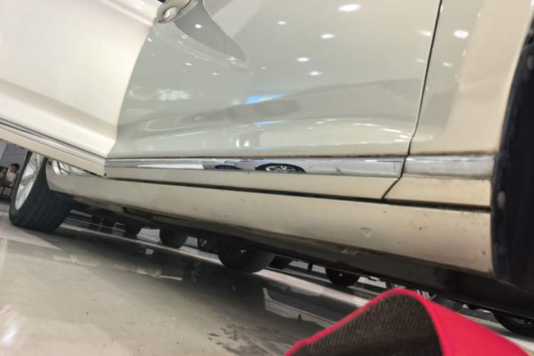 Used Volkswagen Magotan 2019 330TSI DSG Leading Model China VI Standard Right Side Sill