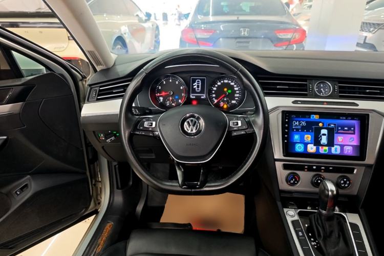 Used Volkswagen Magotan 2019 280TSI DSG Comfort Model China VI Standard Steering Wheel