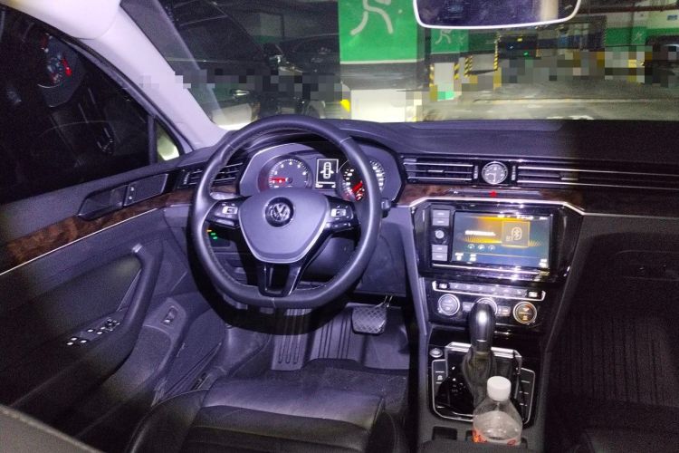 Used Volkswagen Magotan 2019 330TSI DSG Luxury Model China V Standard Steering Wheel
