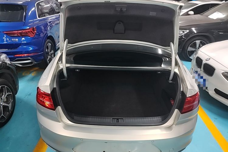 Used Volkswagen Magotan 2019 330TSI DSG Leading Edition China V Standard Trunk