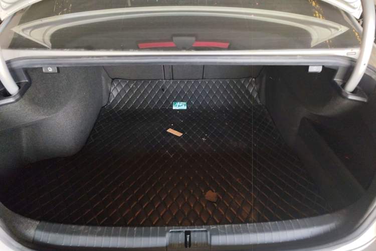Used Volkswagen Magotan 2019 330TSI DSG Leading Model China VI Standard Trunk