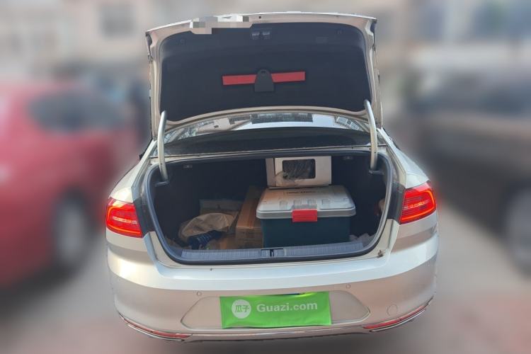 Used Volkswagen Magotan 2019 330TSI DSG Luxury Version China VI Standard Trunk