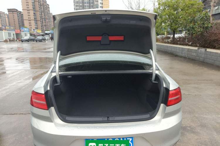 Used Volkswagen Magotan 2019 330TSI DSG Leading Model China VI Standard Trunk