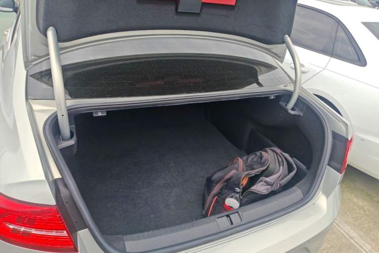 Used Volkswagen Magotan 2019 330TSI DSG Luxury Version China VI Standard Trunk