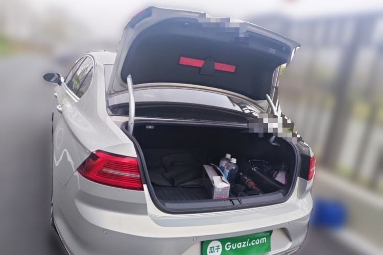 Used Volkswagen Magotan 2019 330TSI DSG Leading Edition China V Standard Trunk