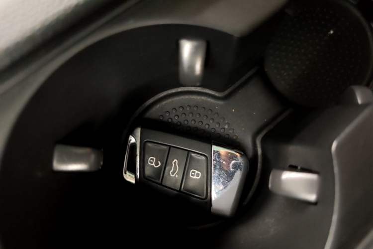 Used Volkswagen Magotan 2019 280TSI DSG Comfort Model China VI Standard Vehicle Key