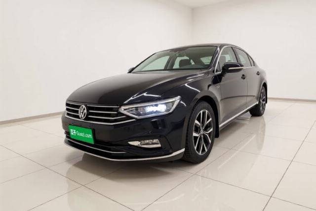 Ojetý Volkswagen Magotan 2020 330TSI DSG Leading Model