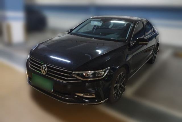 Ojetý Volkswagen Magotan 2020 330TSI DSG Leading Model
