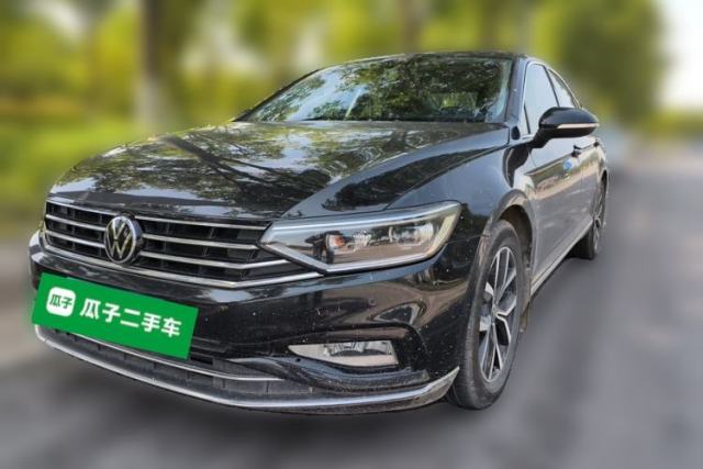 Ojetý Volkswagen Magotan 2020 330TSI DSG Leading Model